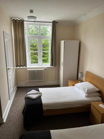 The Admiral Cunningham Hotel Bracknell Zewnętrze zdjęcie